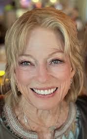 Peggy Winfield's Instagram, Twitter & Facebook