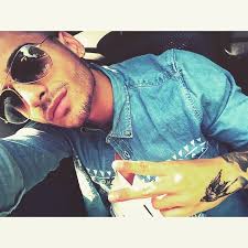 Tu eres la única persona que le puede dar alas a tus sueños o así mismo  cortarlas. Aprovecha cada oportunidad de la vida que Dios tiene preparado  grandes cosas para ti! #Maluma #