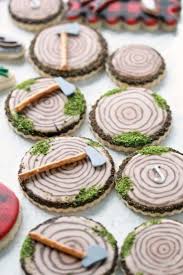 Chocolate Royal Icing Recipe Sweetopia Recipe Royal Icing Recipe Icing Recipe Cookie Decorating