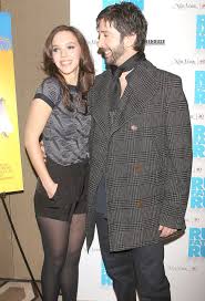 David schwimmer news, gossip, photos of david schwimmer, biography, david schwimmer david schwimmer has been in relationships with tina barrett (2004), gina calavera (2004), carla. Friends David Schwimmer 50 And Wife Zoe Buckman 31 Taking Time Apart After Six Years Celebrity News Showbiz Tv Express Co Uk