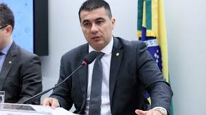 Philanthropist luis miranda and his wife fiona work on a number causes that are dear to them. Luis Miranda Admite Para Pf Que Nao Gravou Conversa Com Bolsonaro Online Jobs