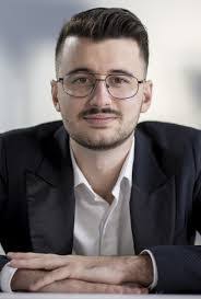 Frank Adrian's Instagram, Twitter & Facebook