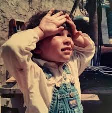 Dan Levy door de jaren heen! : r/SchittsCreek