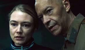Kabar baiknya, kini ada satu lagi film alternatif alien menjanjikan yang bertajuk sputnik. Movie Scene Sputnik Spins Off Into Alien What Ifs Journal Topics Media Group