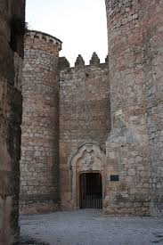 Pin On Castles And Palaces Around The World
