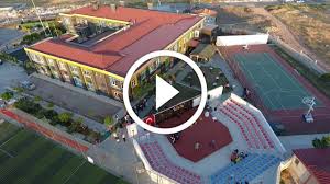 Eğitim kurumları arasında yapılan sponsorluk anlaşmasına göre bahçeşehir okulları arena stadı oldu. Ayvalik Magazin Ayvalik Bahcesehir Koleji Mezuniyet Toreni Drone Cekimi Klip Youtube