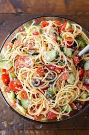 Sesame seeds, green pepper, red onion, italian salad dressing and 7 more. Spaghetti Salad Easy Italian Spaghetti Pasta Salad Recipe Summer Potluck Recipes Spaghetti Pasta Salad Potluck Recipes