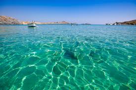 Denn der rund vier kilometer lange sandstrand hat sich wie von selbst und aufgrund der lage der hotels in drei. Die 11 Schonsten Strande Auf Rhodos Sommer Sonne Sand