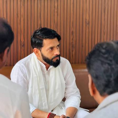 आ. पाचपुते यांचा श्रीगोंद्यात कार्यकर्त्यांशी संवादआगामी निवडणुकांच्या पार्श्वभूमीवर संघटनात्मक बांधणी व मतदार नोंदणीवर भर