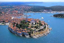 Encuentra imágenes vectoriales libres de derechos de alta calidad que no podrás encontrar en ningún otro sitio. Capital De Croacia Visit Croatia Rovinj Croatia Beautiful Places To Visit