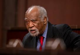 US Rep. Danny Davis not running for reelection, backs successor