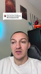 Russell Gee's Instagram, Twitter & Facebook