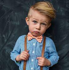 Vous remarquerez que autour des oreilles il y a comme des ombres ou tâches, que certains prennent comme un raté de dégradé ! 1001 Idees Mignonnes De Coupe Et Coiffure Pour Petit Garcon