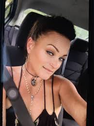 If anyone can help me this group can. Have you heard of anyone who reads  your eyes? I have heard these people can see physical illness, mental  illness, etc. through your eyes.