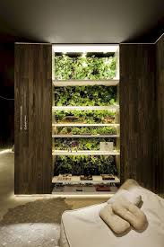 12 Erstaunliche Indoor Wand Garten Ideen Fur Mehr Frische Zu Hause Vertikaler Garten Diy Vertikaler Krautergarten Zimmerkrauter