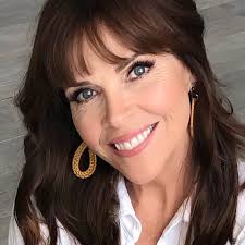 Lori Leeper (@thestonybrookhouse) • Instagram photos and videos