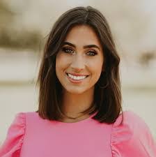 Chelsea Aaron's Instagram, Twitter & Facebook