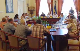 Procedura aplicată pentru atribuirea contractelor de finanțare nerambursabilă a proiectelor din domeniul tineret pe anul 2020 este prevăzută de art.6 din legea 350/2005 privind regimul finanțărilor nerambursabile din fonduri publice alocate pentru activități nonprofit de interes general. La Caransebes Consilierii Locali Au ImpÄrÅ£it Banii Pe Legea 350 2005 Argument