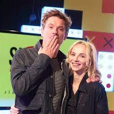 People who liked tomás mechácek's feet, also liked Hodny Banker Mechacek Ukazal Syna Je To Poradny Cahoun Expres Cz