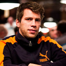 WSOP Event #16: Manig Loeser Top Ten +++Chipcount Update+++