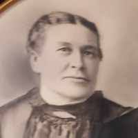 Mary Seely's Instagram, Twitter & Facebook