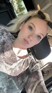 Allison Vaughan's Instagram, Twitter & Facebook