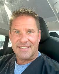 Jerome Hewlett's Instagram, Twitter & Facebook