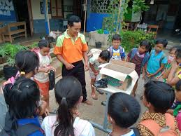 Penelitian ini bertujuan untuk mengetahui. Yayasan Tunas Bakti Nusantara Dan The Good Exchange Berkolaborasi Dengan Guschoud Bantu Pendidikan Siswa Sd Di Magelang Bisnisreview Com