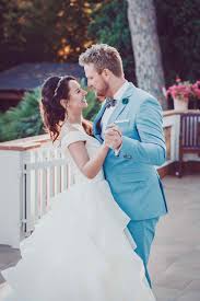 Raffa Und Hotte Feiern Eine Woche Lang Hochzeit In Barcelona Dj Blog In 2020 Destination Wedding Wedding Dresses Couple Photos