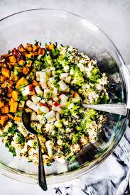 All take 30 minutes or less to make and from green beans with lemon to roasted delicata squash and saut&eacute;ed broccoli rabe, are totally delicious. 11 Thanksgiving Side Dish Recipes So Good I Want To Make Them Year Round The Effortless Chic