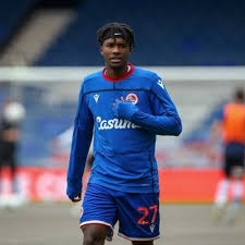Omar richards (born 15 february 1998) is a british footballer who plays as a left back for british club reading. Omar Richards On Twitter I M Over The Moon To Be Joining Fcbayern A Top Club With Such Great History I Feel Honored To Be A Part Of It I Can T Wait