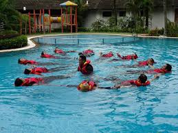 Dengan program pelatihan team building ini, para peserta di ajak bermain dalam sebuah permainan yang dapat mengkreasikan diri sendiri. Team Building Di Cyberview Resort And Spa Explorasa
