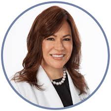 Lisa Barba's Instagram, Twitter & Facebook