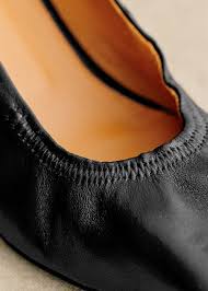 Martina Heel Pumps - Smooth Black - Sheep leather - Sézane - Product from Sezane