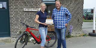 Lecker an bord, website der sendung im wdr fernsehen. Weser Ith News Nachrichten Aus Dem Landkreis Holzminden Und Umgebung Wdr Lecker An Bord Eine Kulinarische Sommerreis Rotes Hohenvieh Und Zwiebelburger Aus Hoxter