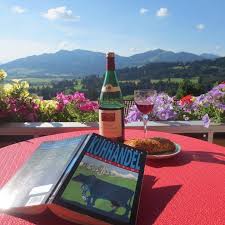 Herrlich gelegene ferienwohnungen im kleinen dorf mittelberg mitten im allgäu mit. Haus Panorama Im Allgau Home Facebook