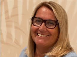 Tammy Walz's Instagram, Twitter & Facebook