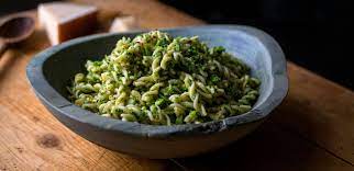 Nyt Cooking Fusilli With Broccoli And Anchovies Anchovy Recipes Spicy Roasted Recipes