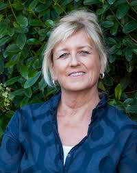 New Zealand's flourishing gardens and the women behind them