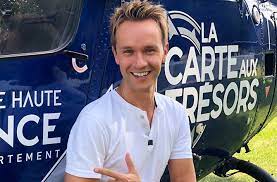 Trouve l'emplacement de s et trace en vert le triangle cds. La Carte Aux Tresors France 3 Cyril Feraud Ce Tournage A Ete Riche En Emotions