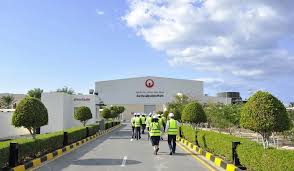 If they don't, you will need to find a different job title with duties that match yours. Oman Amends Law Reducing Rights Gap Between Expats Locals Arab News