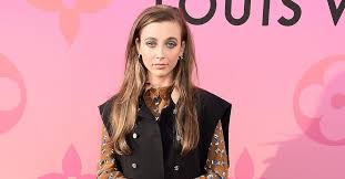 What Is Youtube Star Emma Chamberlain'S Net Worth? - Market Realist