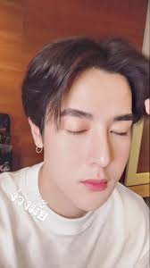 Dapatkan dan bagikan foto lucu terbaru ke teman camkan, mblo! 230720 Arm Wc Instastory Update