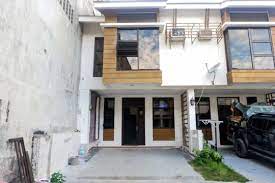 After you click on one of the map pins you will be given more information on the 4 bedroom houses for rent located near you, including the address, how many stars they have, directions from your location and a save button. Townhouses For Rent In The Philippines Dot Property