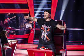 Such a sunny song from hiphop artist gers pardoel calls for a sunny music video by job, joris & marieke! Gers Pardoel Under The Knife World Today News