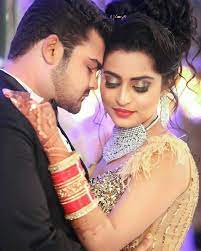 Pin By Deepika On Couple Shooţ Wedding Couples Photography Indian Wedding Photography Couples Indian Wedding Photography