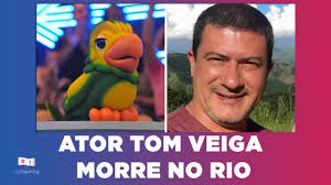 Tom veiga começou a carreira trabalhando em uma empresa de eventos na capital paulista, nos tom veiga se tornou o louro josé em 1992, quando a apresentadora revelou a sua produção que. Morre Tom Veiga Interprete De Louro Jose Youtube