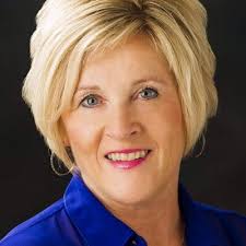 Lois Fowler على X: "Congrats to Rhonda Ritchie Manager of the year!  #hockeybrandon#proudparents#welldeserved"