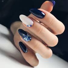 Now, apply a coat of it and dust it with the same color glitter. Winter Nail Designs 2021 Cute And Simple Nail Art For Winter Ladylife