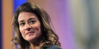 Earlene Robinson's Instagram, Twitter & Facebook